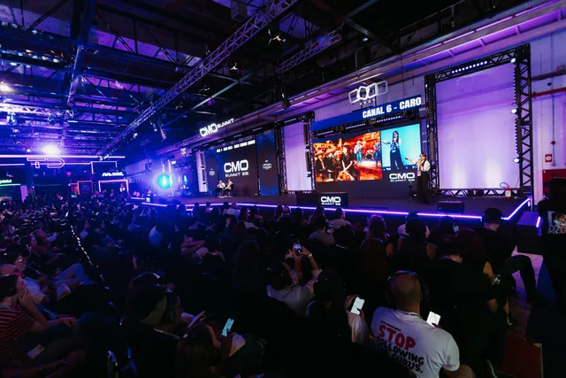 Fotografia 8D Hubify no CMO Summit 2026 - imagem 12