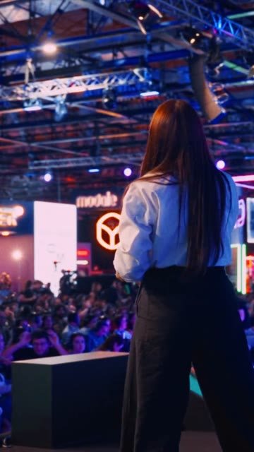 Vídeo realtime 8D Hubify no CMO Summit 2026 - 2
